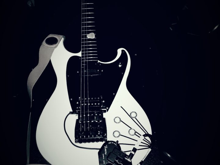 My-guitar.jpg