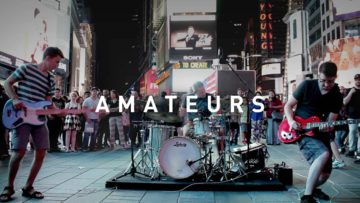3 Amateur musicians play Times Square